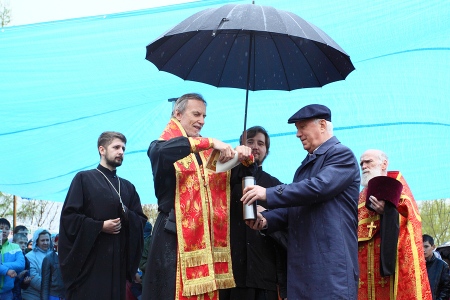 Более сотни хабаровчан приняли участие в закладке храма святого благоверного князя Александра Невского